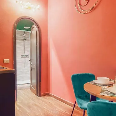 Colosseum Charme شقة
