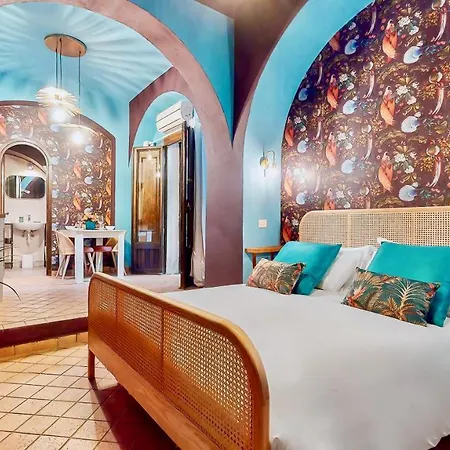 Colosseum Charme * Rome