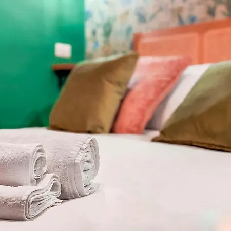 Apartment Colosseum Charme *